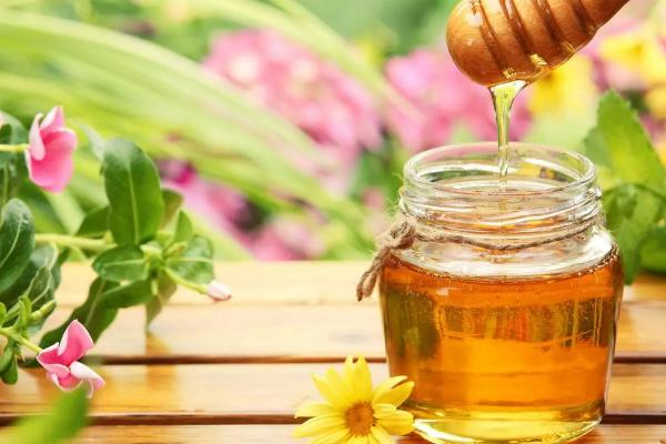 蜂蜜卖20元一斤是真的吗，遇到低价蜜时一定要小心