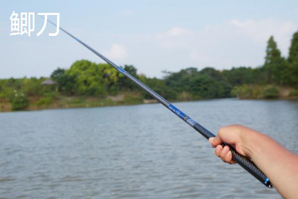 钓鲫鱼有哪些手感较好的鱼竿，振出式鱼竿是主流选择
