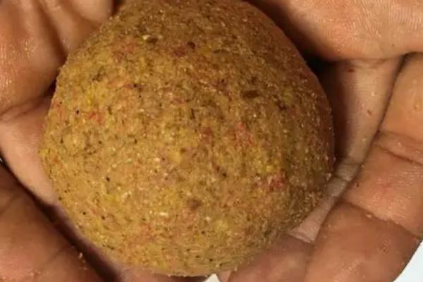 野钓单开蓝鲫好还是老三样好，鱼情较差时用老三样的效果更好