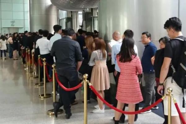 如何一天挣300-500块，家庭清洁、语言翻译均为适宜选择