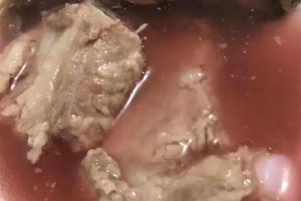 红菇的食用方法，可用来炒肉、做汤