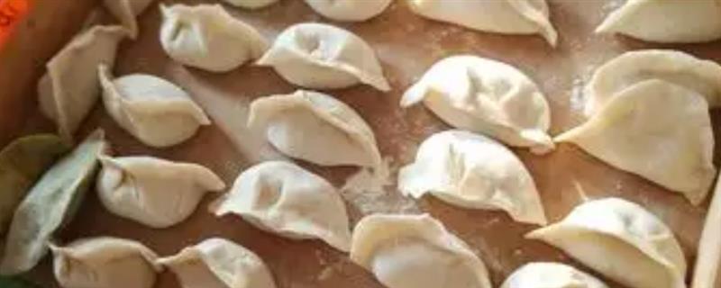 元旦吃什么食物，一般有饺子、年糕等