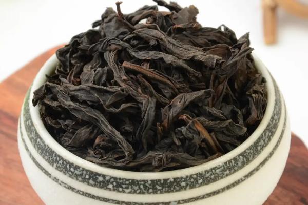 乌龙茶属于什么茶，属于半发酵的青茶