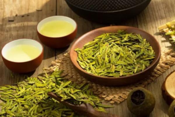 轻发酵茶的种类，包括绿茶类、青茶类