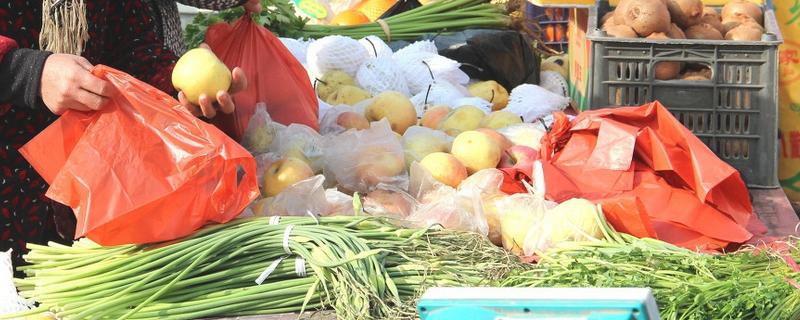 农村集市适合卖什么，果蔬、面食、小吃等种类都是不错的选择