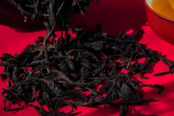 茶叶的种类，分为白茶、黄茶、黑茶、乌龙茶等