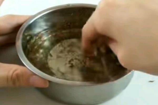 鸡身上的小虫子是什么，是鸡虱