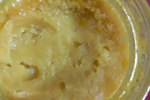 变质的蜂蜜能不能吃，食用后容易引起食物中毒