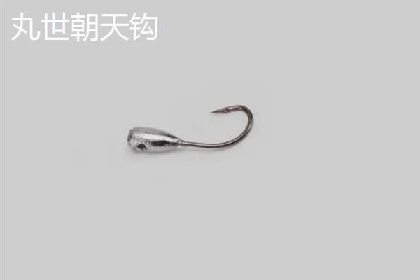 朝天钩怎么绑，主线套在钩槽中对齐钩尖再拉紧