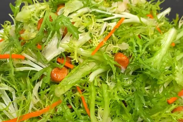 河北省香河县的特产，有邢营臭豆腐、羊眼儿包子等