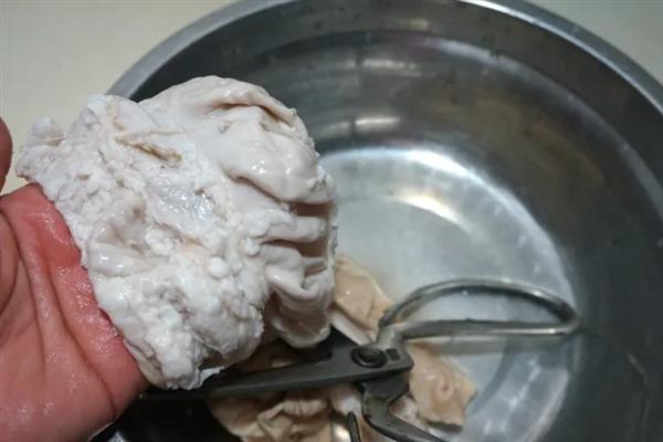 快速翻转猪大肠的方法，以下3种方式均可快速翻转