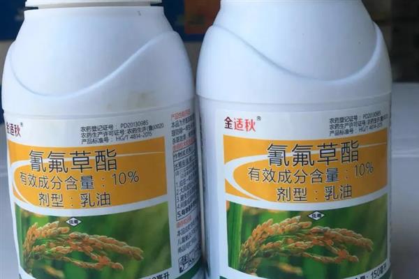 小麦除草剂的使用时间，一般在入冬前和第二年拔节的初期