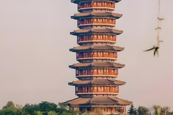 江西南昌的特产,有军山湖大闸蟹、生米藠头等