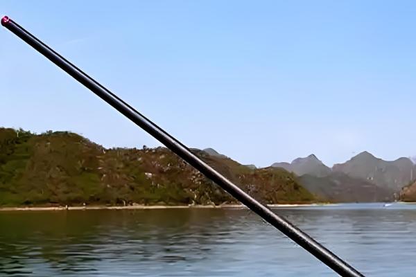 8.1米鱼竿实用还是7.2米鱼竿实用，7.2米鱼竿更适用于中小型水域