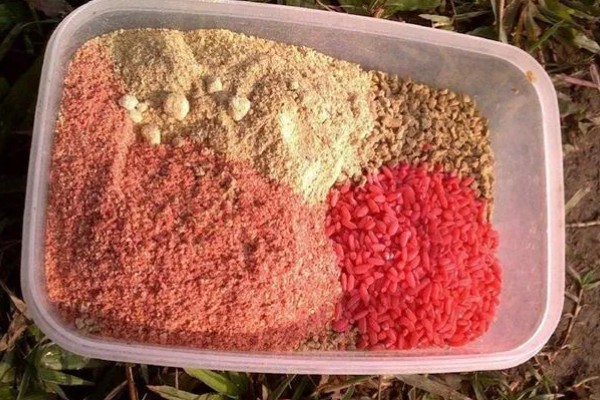 钓草鱼饵料配方，推荐以下4种