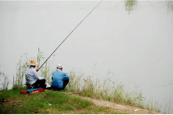 3到5米的水深能否使用拉饵，多添加一些拉丝粉便可使用