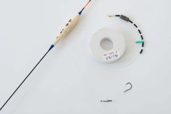 春季钓鱼用什么线组，钓大鱼使用2号主线、1.5号子线