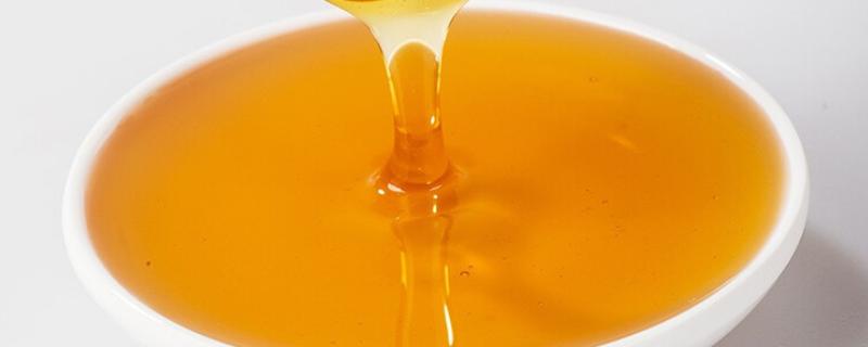 百花蜜的简介，是蜜蜂采集多种花蜜酿成的混合蜂蜜