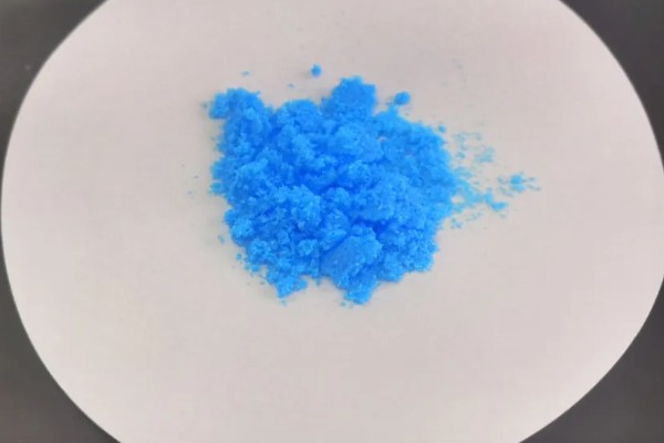 硫酸铜的灌根使用方法，一般是水溶后随水冲施