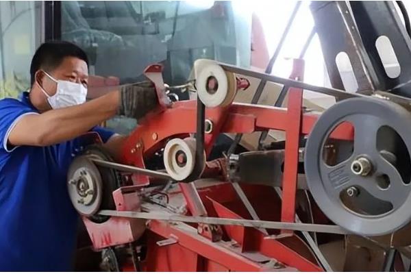 小麦联合收割机的维修,滚筒堵塞需及时改装滚筒