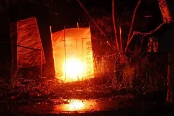 为什么中元节又叫鬼节，当天民间进行祭祀鬼魂的活动