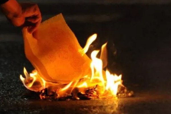 为什么中元节又叫鬼节，当天民间进行祭祀鬼魂的活动