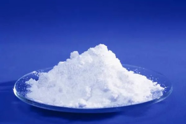 冲施肥的用法，将肥料兑水稀释后再倒入沟中或穴内