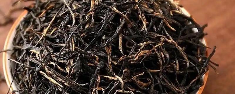 红茶与绿茶有什么区别，外形、制作工艺、口感等方面都不同