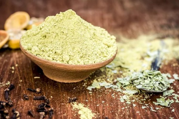 菊花粉的食用方法，用温开水冲服