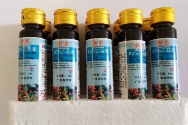 农药的分类，根据防治对象分为杀虫剂、杀螨剂等