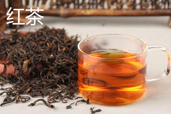 红茶与绿茶有什么区别,外形、制作工艺、口感等方面都不同