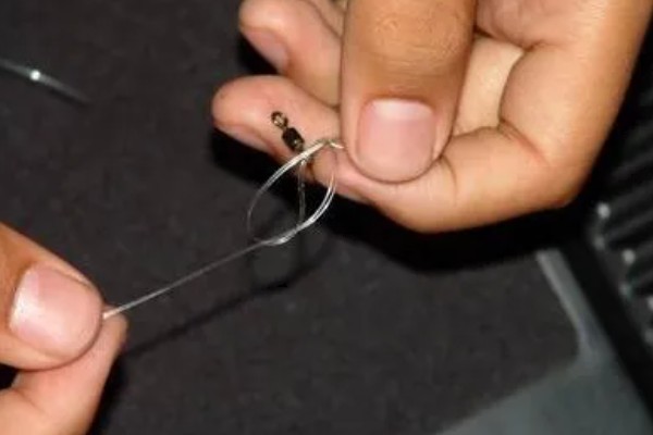 碳线的简介，具有拉力值大、切水性好等优点