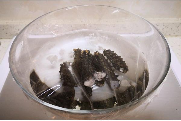 海参的保存方法，干海参放在通风干燥处即可