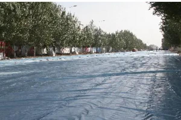 灌浆膜如何使用，风力5级以上需关闭放风口