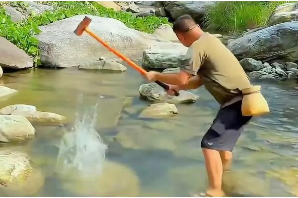 古代的捕鱼方法，有弯沟捕鱼法、鱼笼捕鱼等方式