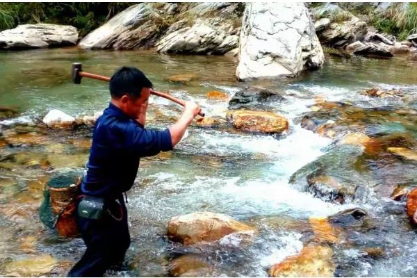 古代的捕鱼方法，有弯沟捕鱼法、鱼笼捕鱼等方式