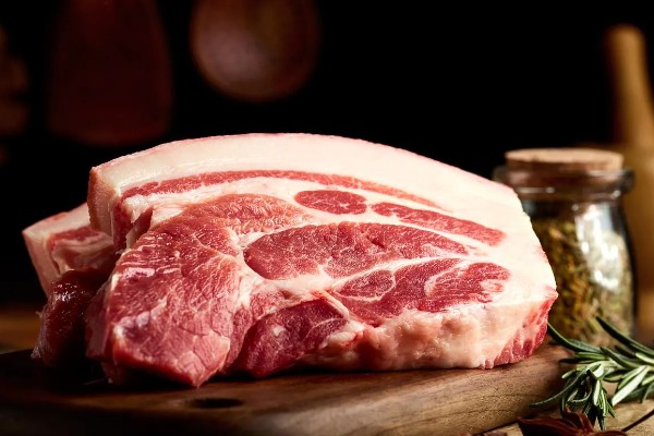 自己养的猪能自己屠宰卖肉吗，若未经过疫检则不能售卖