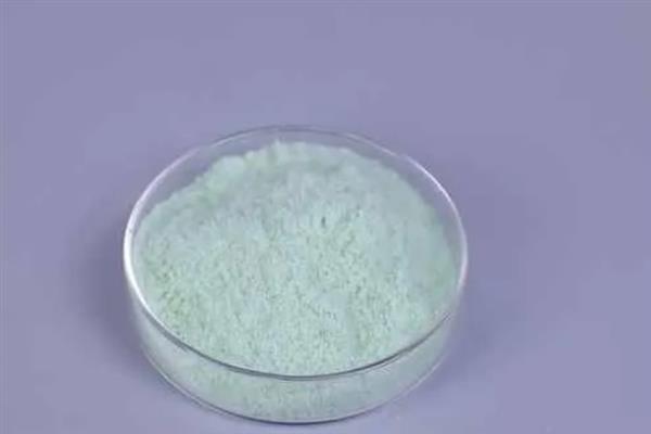 硫酸亚铁的使用方法，每隔10天左右喷施一次