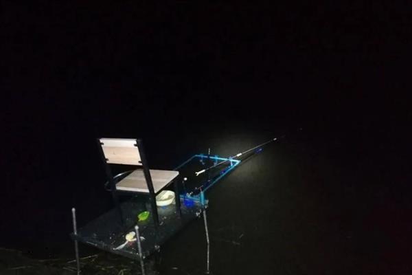 夜钓适合钓深还是钓浅，钓浅、钓边更容易中鱼