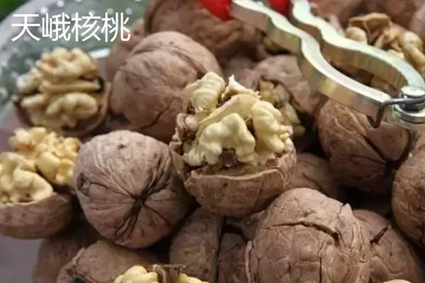 广西田林县的特产，定安豆腐乳的风味别具一格