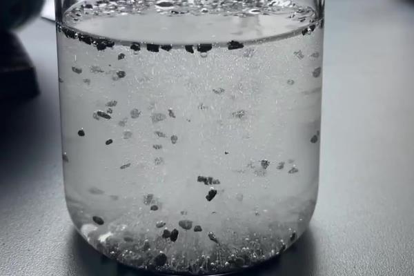 烧烤炭灰能当肥料吗，木炭灰属于钾肥