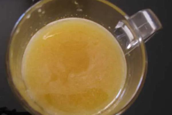 葵花蜜结晶颗粒很大的原因,主要是结晶核少且结晶速度慢所致