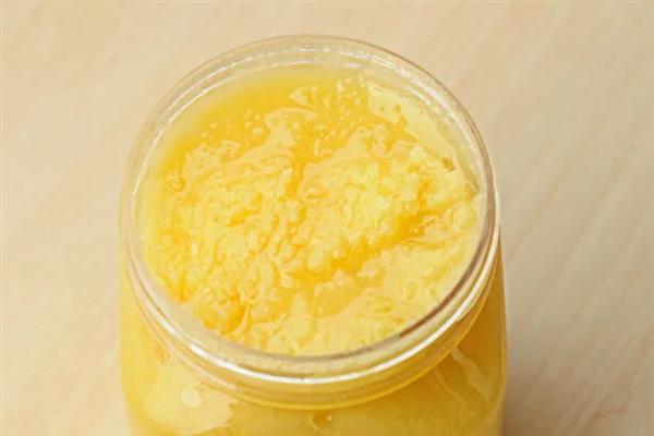 葵花蜜结晶颗粒很大的原因,主要是结晶核少且结晶速度慢所致