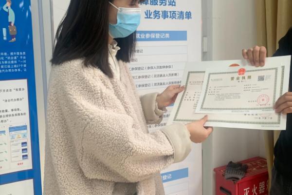 养50头猪需要办理哪些证，要办理营业执照、土地规划许可证等