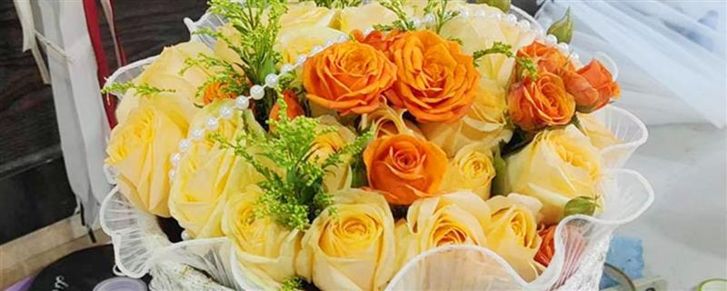 22朵玫瑰花代表的意思，寓意两情相悦、心心相印等