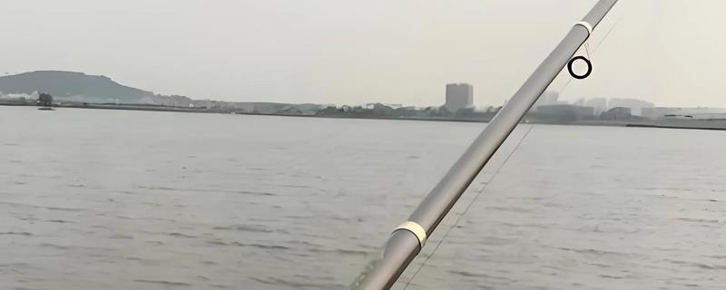 八工竿的特点，是专门为小鱼设计的鱼竿