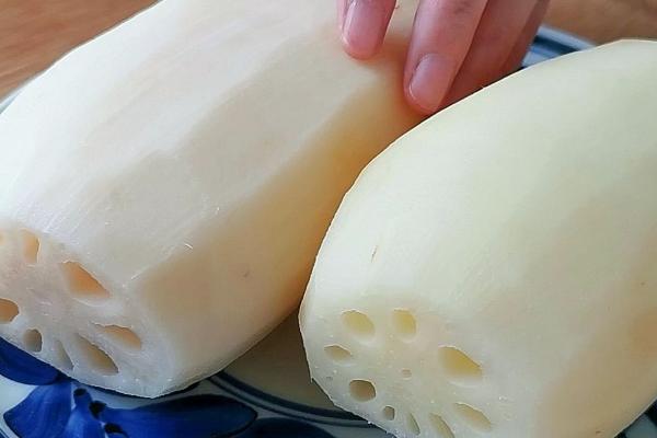 莲藕怎么挑选，选择藕节粗且短和外形饱满的