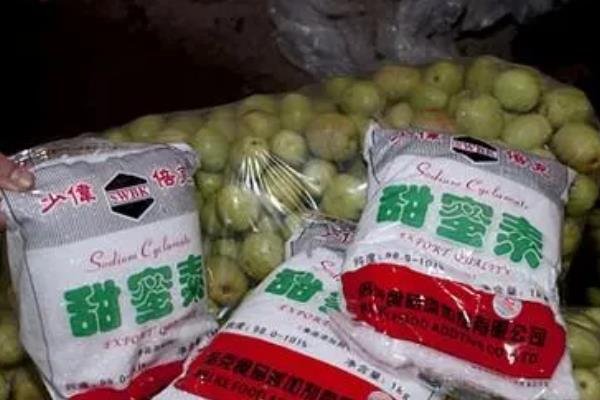 怎么使用果树甜蜜素，兑水稀释后直接喷洒果实