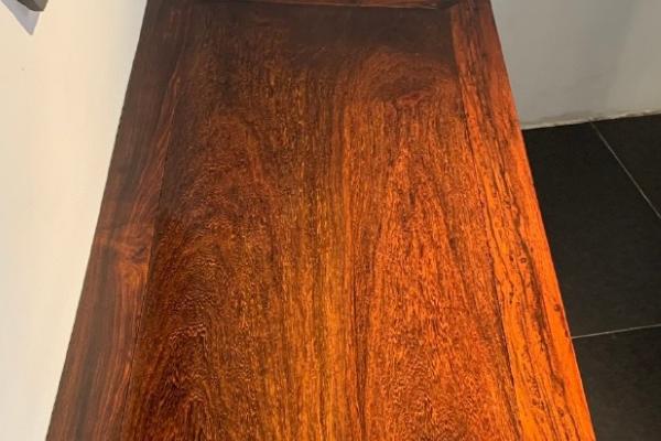 红木的种类，常见的有黄花梨、檀香紫檀等