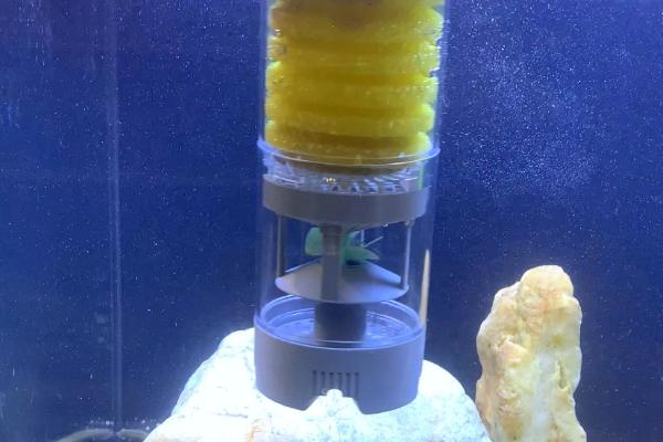 水族箱过滤器的种类，有上滤、底滤等